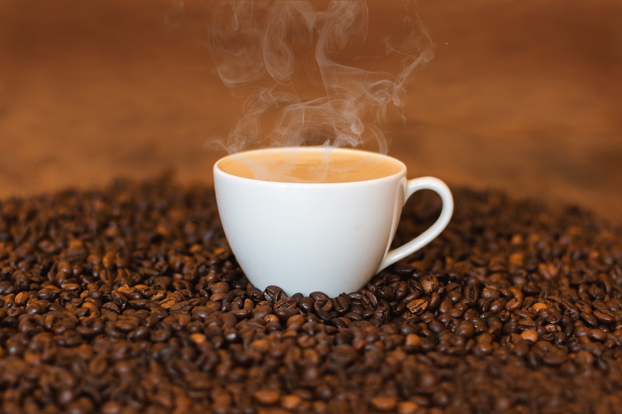 【課題解決】合成吸着剤を使用してコーヒー抽出液からカフェインを除去 coffee_1